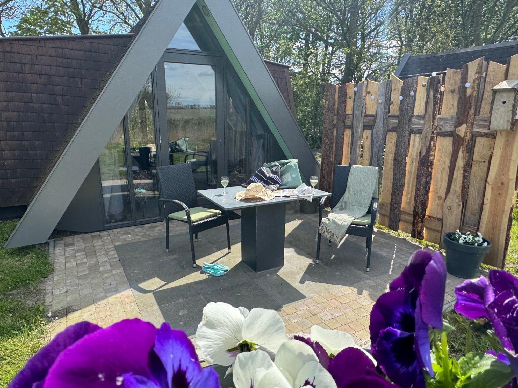 Hotelhuisjes Medemblik วีริงเงอแวร์ฟ ภายนอก รูปภาพ