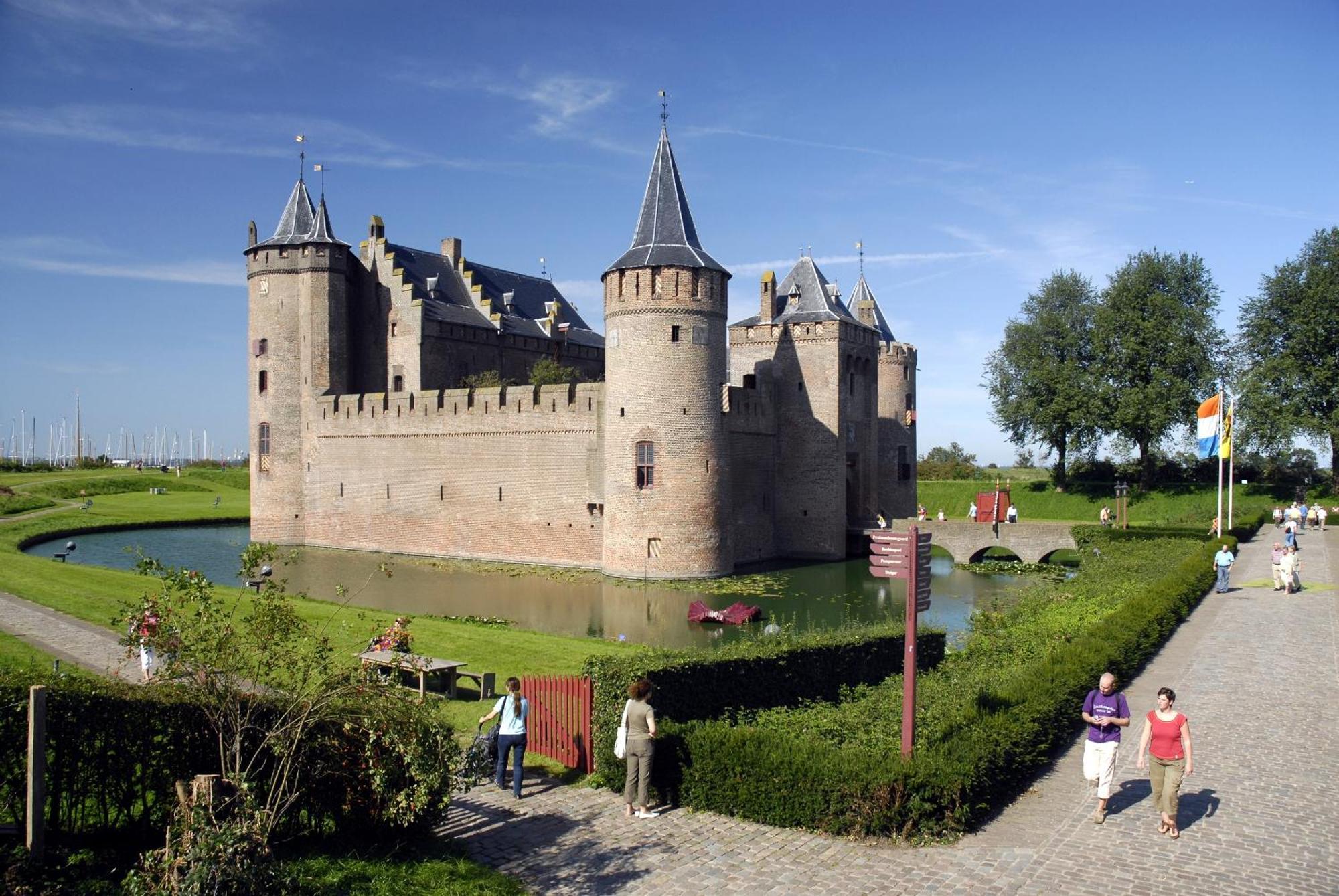 Hotelhuisjes Medemblik วีริงเงอแวร์ฟ ภายนอก รูปภาพ